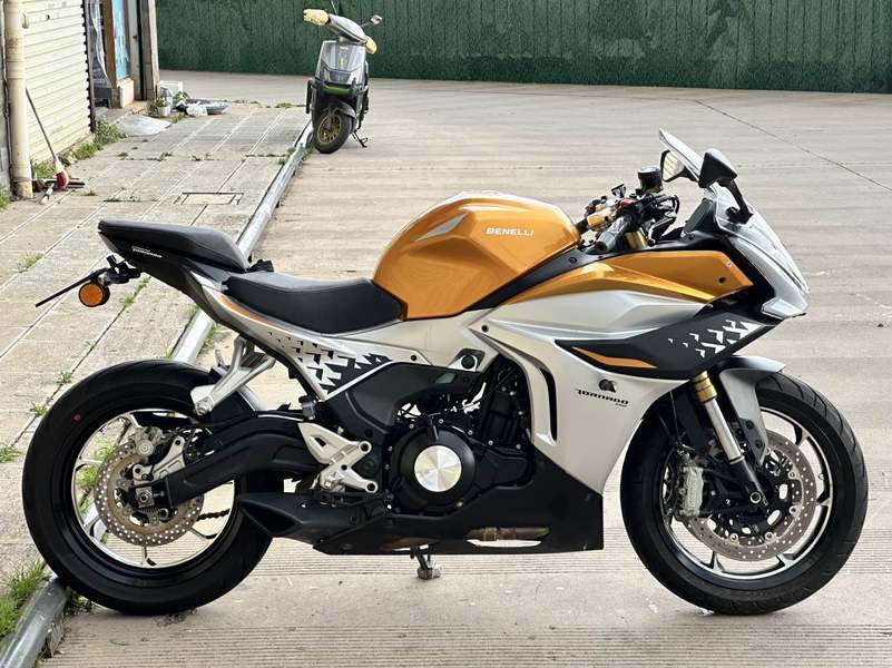 二手贝纳利龙卷风 Tornado 552R
