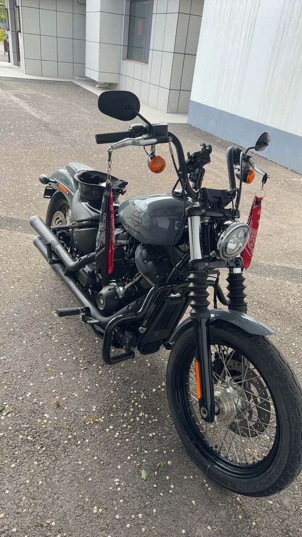 二手哈雷戴维森街霸 Street Bob