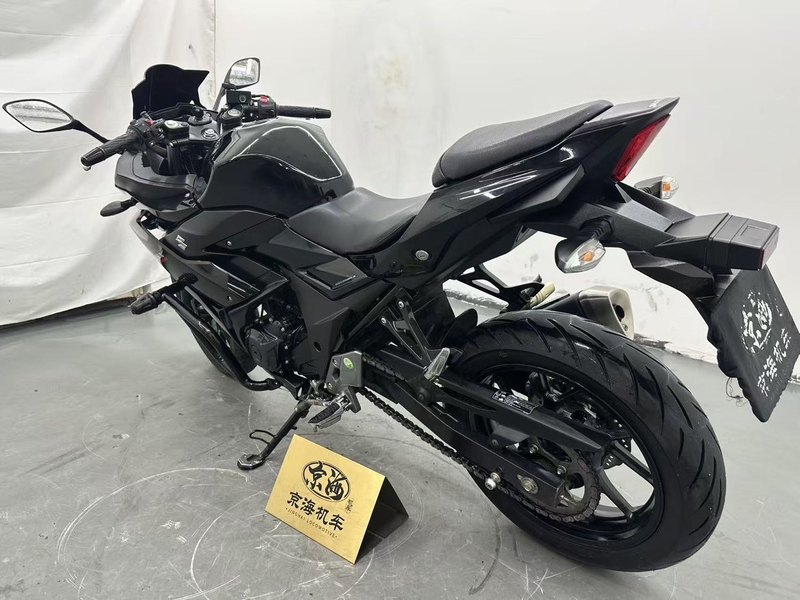 二手豪爵铃木GSX250R