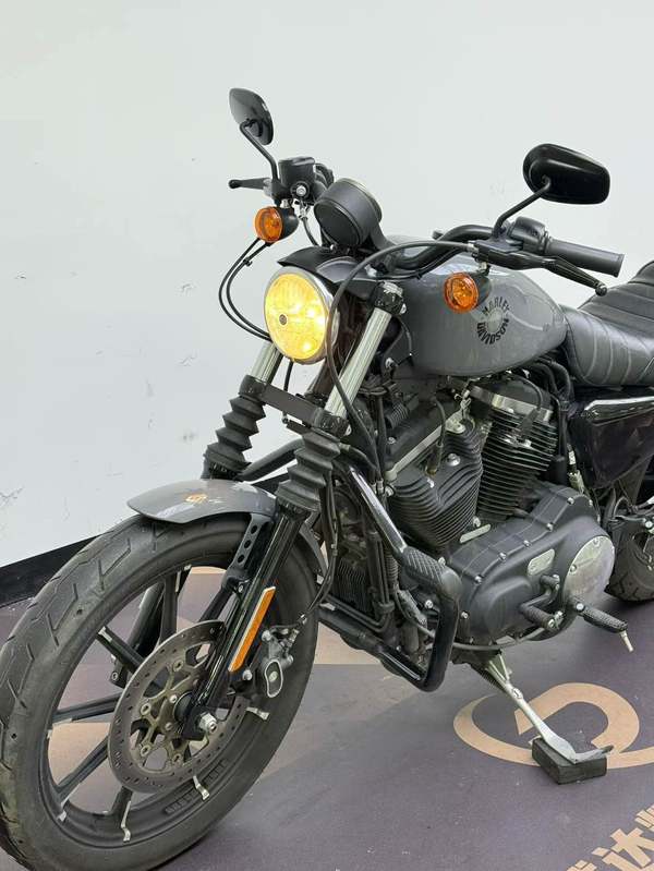 二手哈雷戴维森Iron883 硬汉