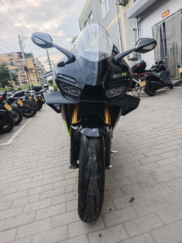 二手张雪机车820RR