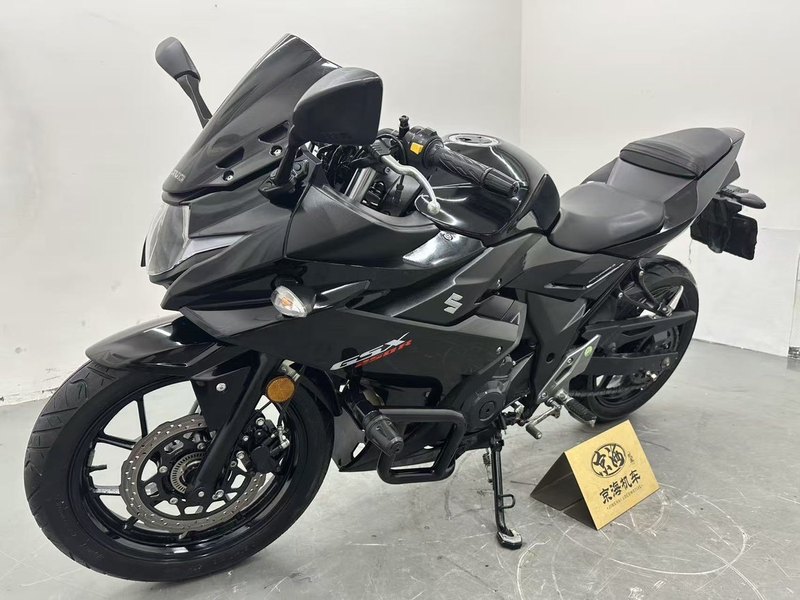 二手豪爵铃木GSX250R