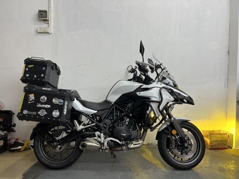 二手贝纳利金鹏 TRK502
