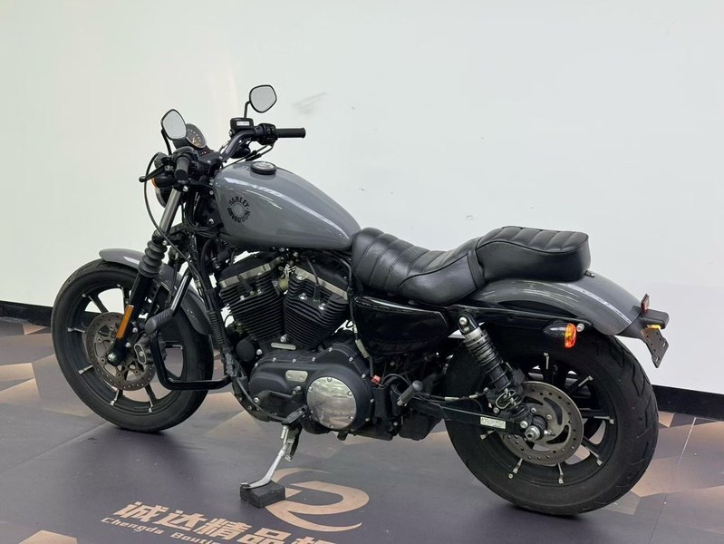 二手哈雷戴维森Iron883 硬汉
