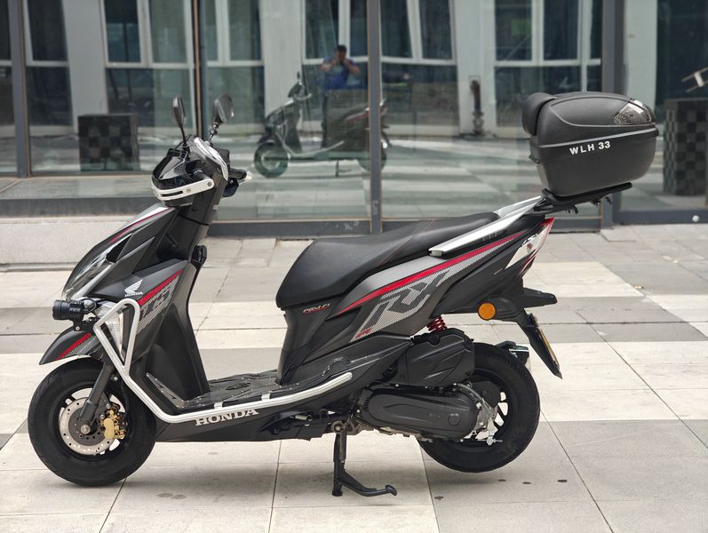 二手新大洲本田裂行 RX125Fi