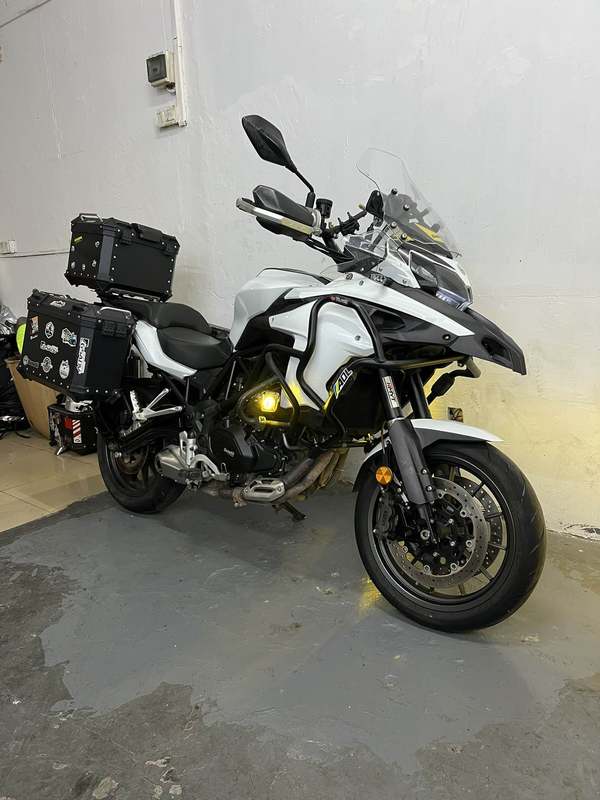 二手贝纳利金鹏 TRK502