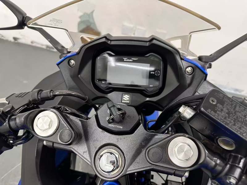 二手豪爵铃木GSX250R