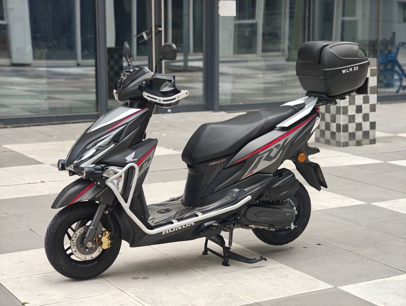 二手新大洲本田裂行 RX125Fi