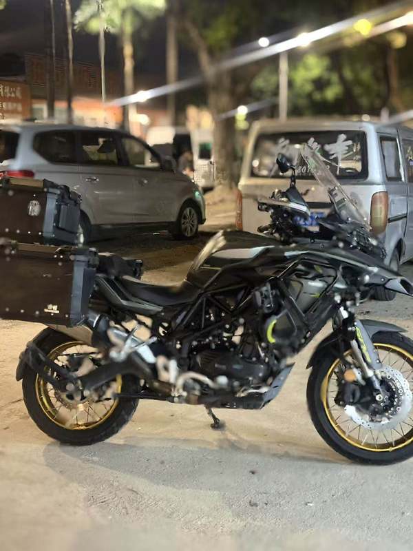 二手贝纳利金鹏 TRK502