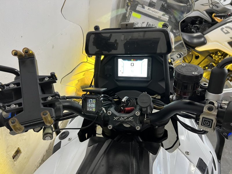 二手贝纳利金鹏 TRK502