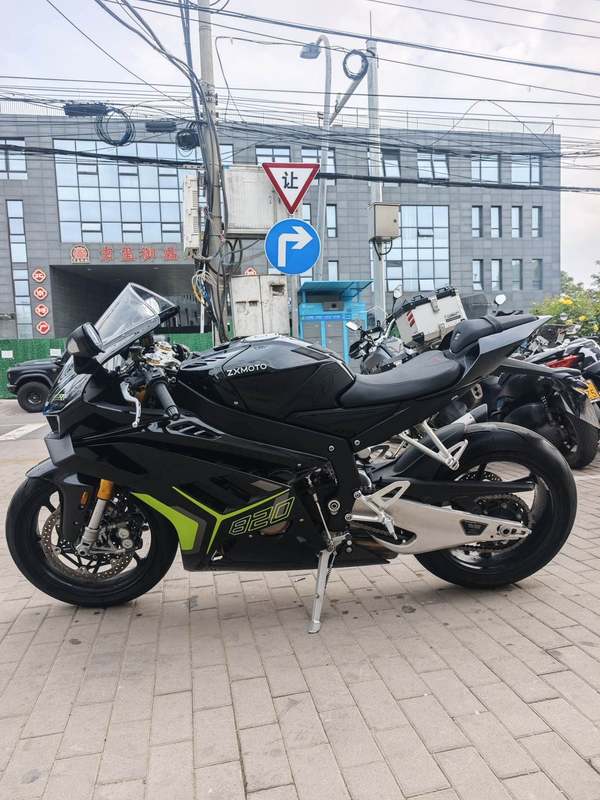 二手张雪机车820RR
