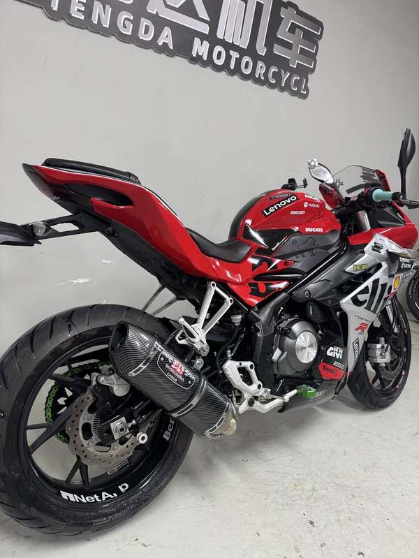 二手贝纳利龙卷风 Tornado 252R