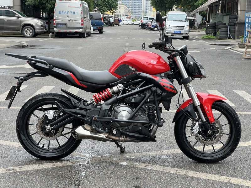 二手贝纳利蓝宝龙 BN302S