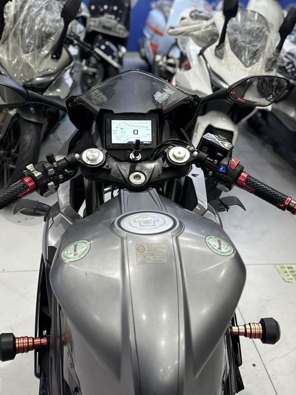 二手贝纳利龙卷风 Tornado 302R