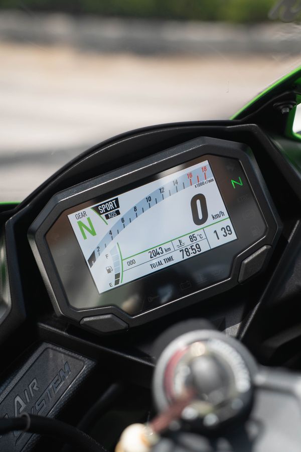 二手川崎ZX-4R