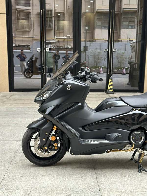 二手雅马哈TMAX
