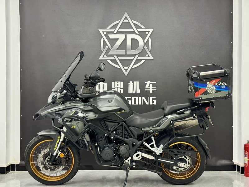 二手贝纳利金鹏 TRK502