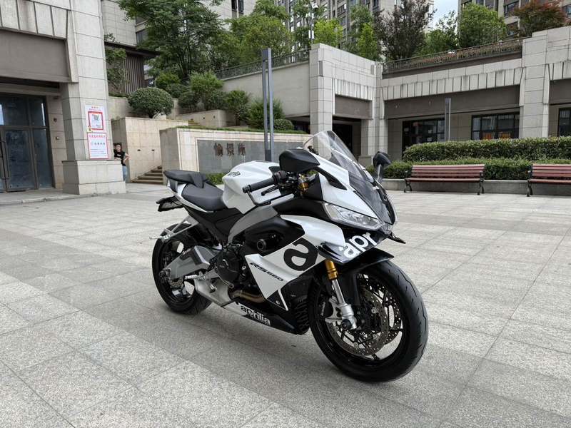 二手阿普利亚RS 660 
