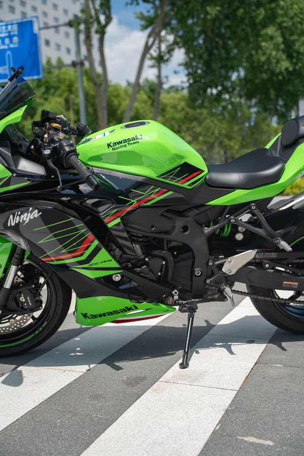 二手川崎ZX-4R