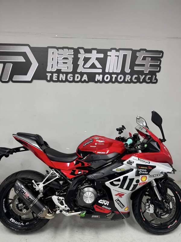 二手贝纳利龙卷风 Tornado 252R