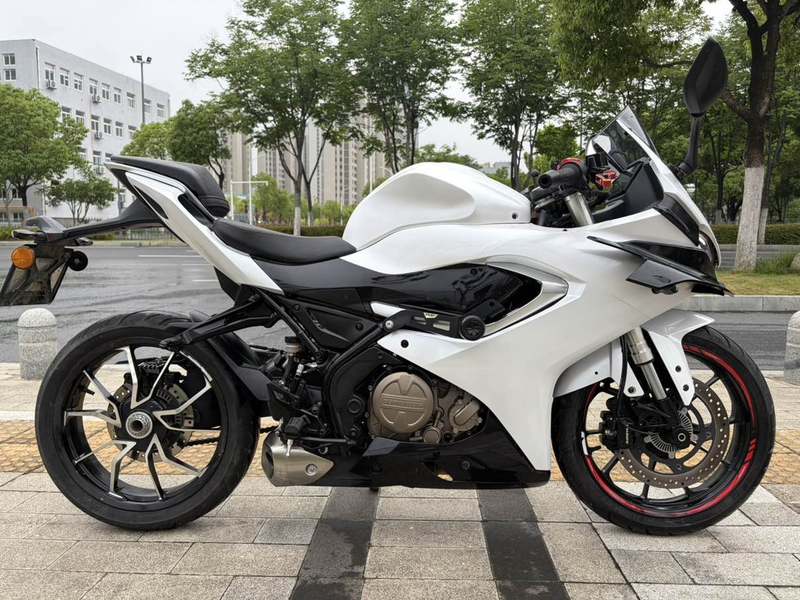 二手QJMOTOR赛250