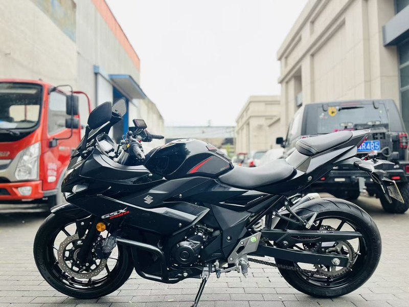 二手豪爵铃木GSX250R