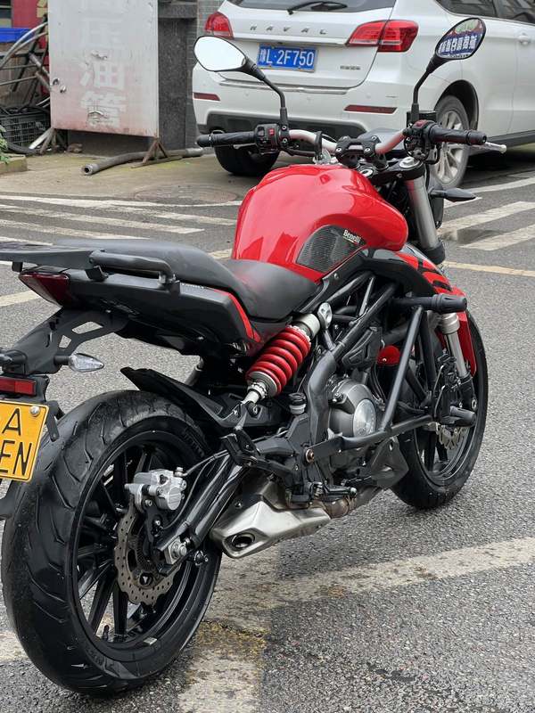 二手贝纳利蓝宝龙 BN302S
