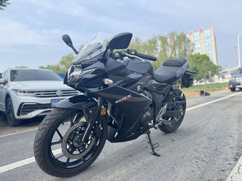 二手豪爵铃木GSX250R