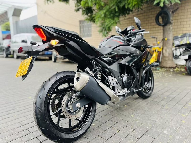 二手豪爵铃木GSX250R