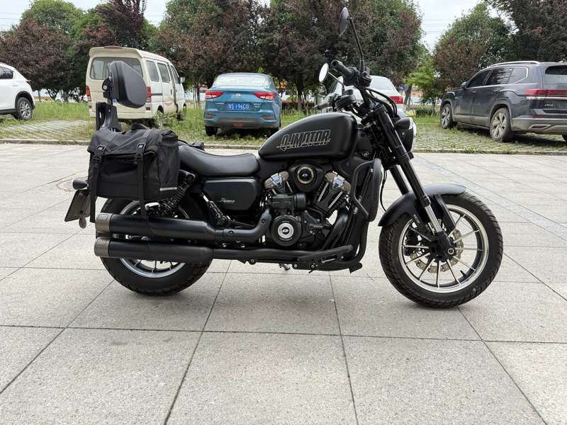 二手QJMOTOR闪300