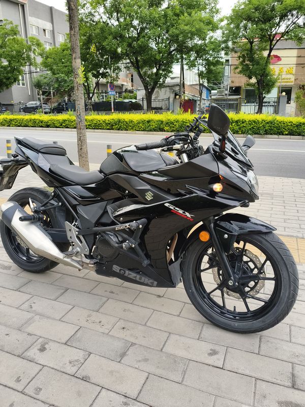 二手豪爵铃木GSX250R