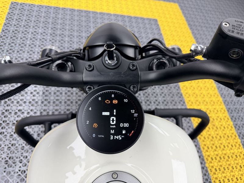 二手QJMOTOR闪300