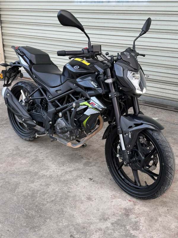 二手贝纳利红宝龙 TNT150i