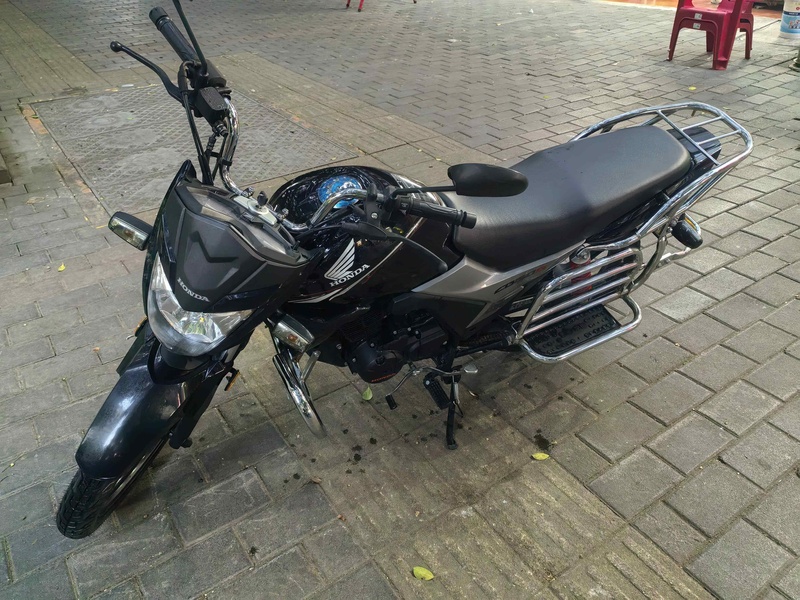 二手五羊本田CB150S雄帅