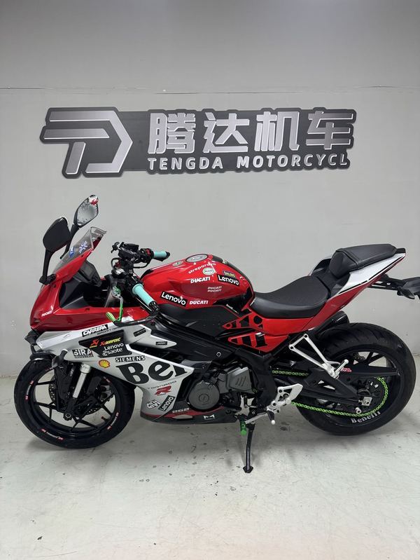 二手贝纳利龙卷风 Tornado 252R