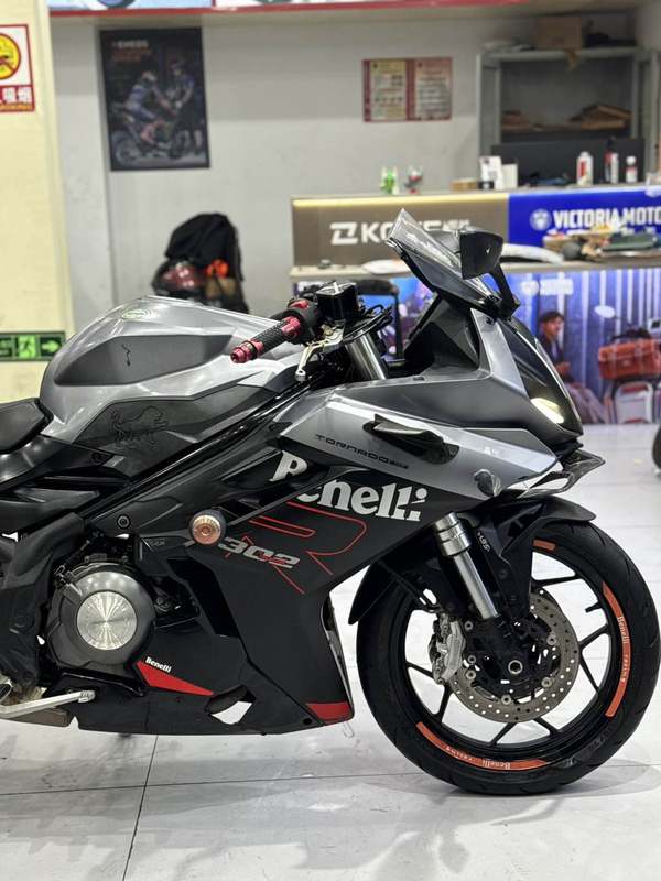 二手贝纳利龙卷风 Tornado 302R
