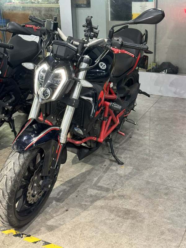 二手贝纳利蓝宝龙 BN302S