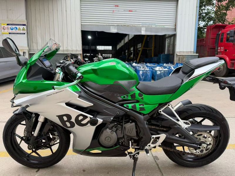 二手贝纳利龙卷风 Tornado 252R