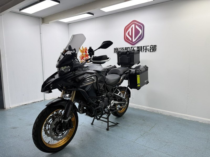 二手贝纳利TRK552