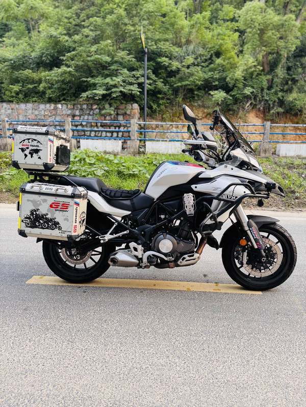 二手贝纳利金鹏 TRK502