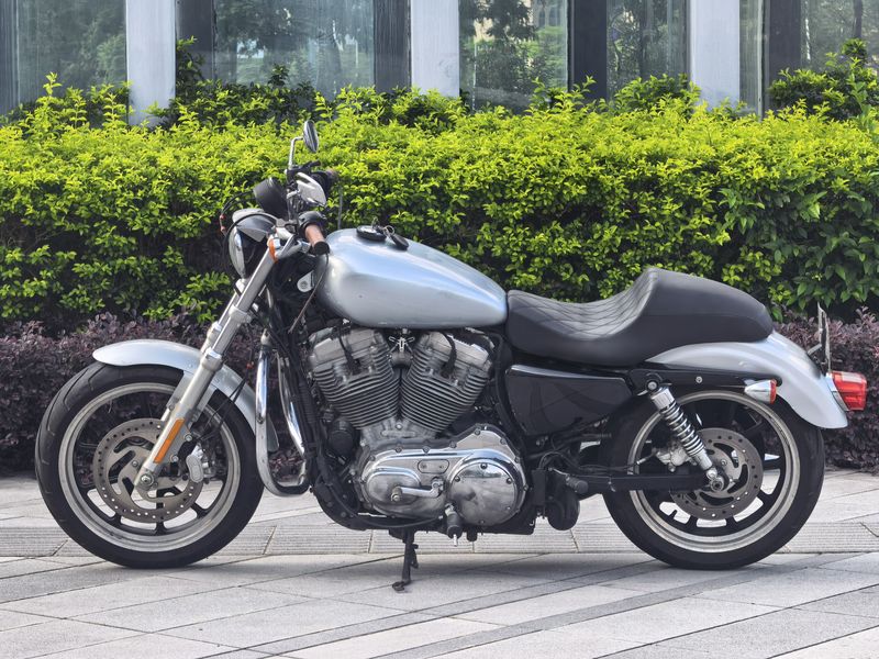 二手哈雷戴维森Iron883 硬汉