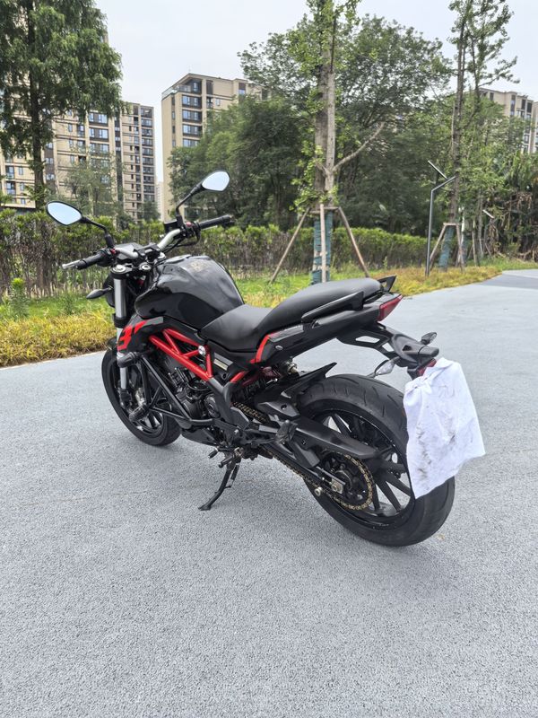 二手贝纳利蓝宝龙 BN302S