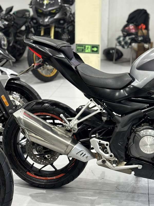 二手贝纳利龙卷风 Tornado 302R