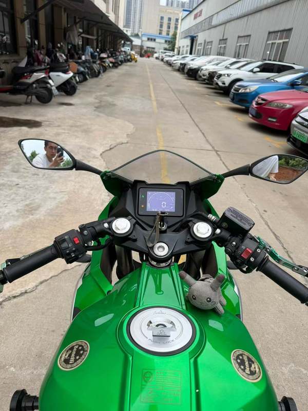 二手贝纳利龙卷风 Tornado 252R