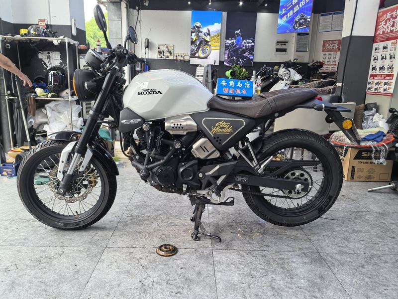二手五羊本田鸷道 CB190SS