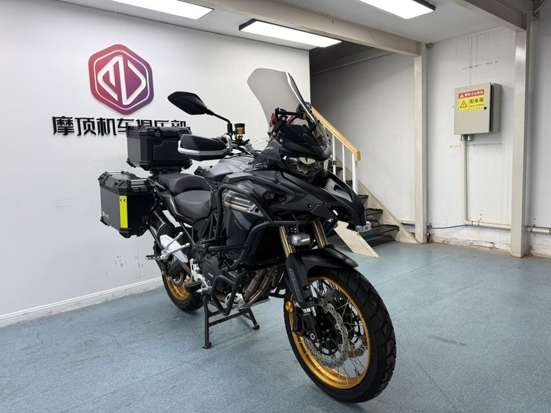 二手贝纳利TRK552