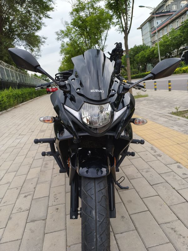 二手豪爵铃木GSX250R