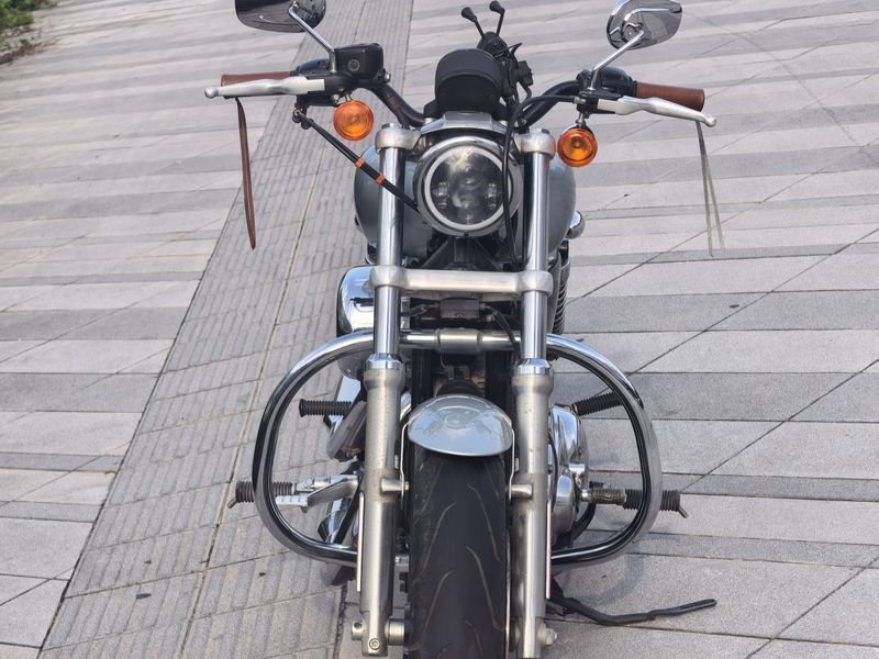 二手哈雷戴维森Iron883 硬汉