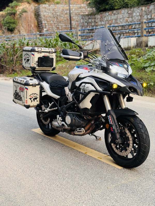 二手贝纳利金鹏 TRK502