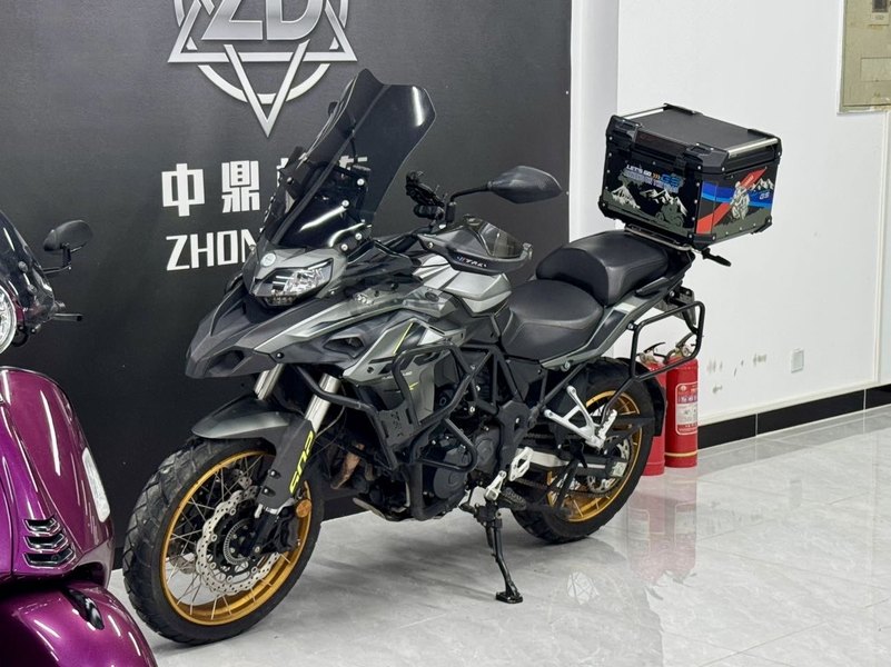 二手贝纳利金鹏 TRK502